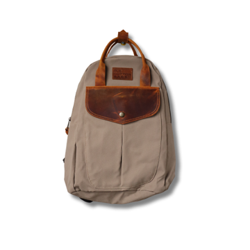 Bej Deri Kapaklı Kanvas Sırt Çantası – Minimal Retro