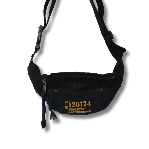 Siyah Kanvas Bel Çantası – Limited Edition