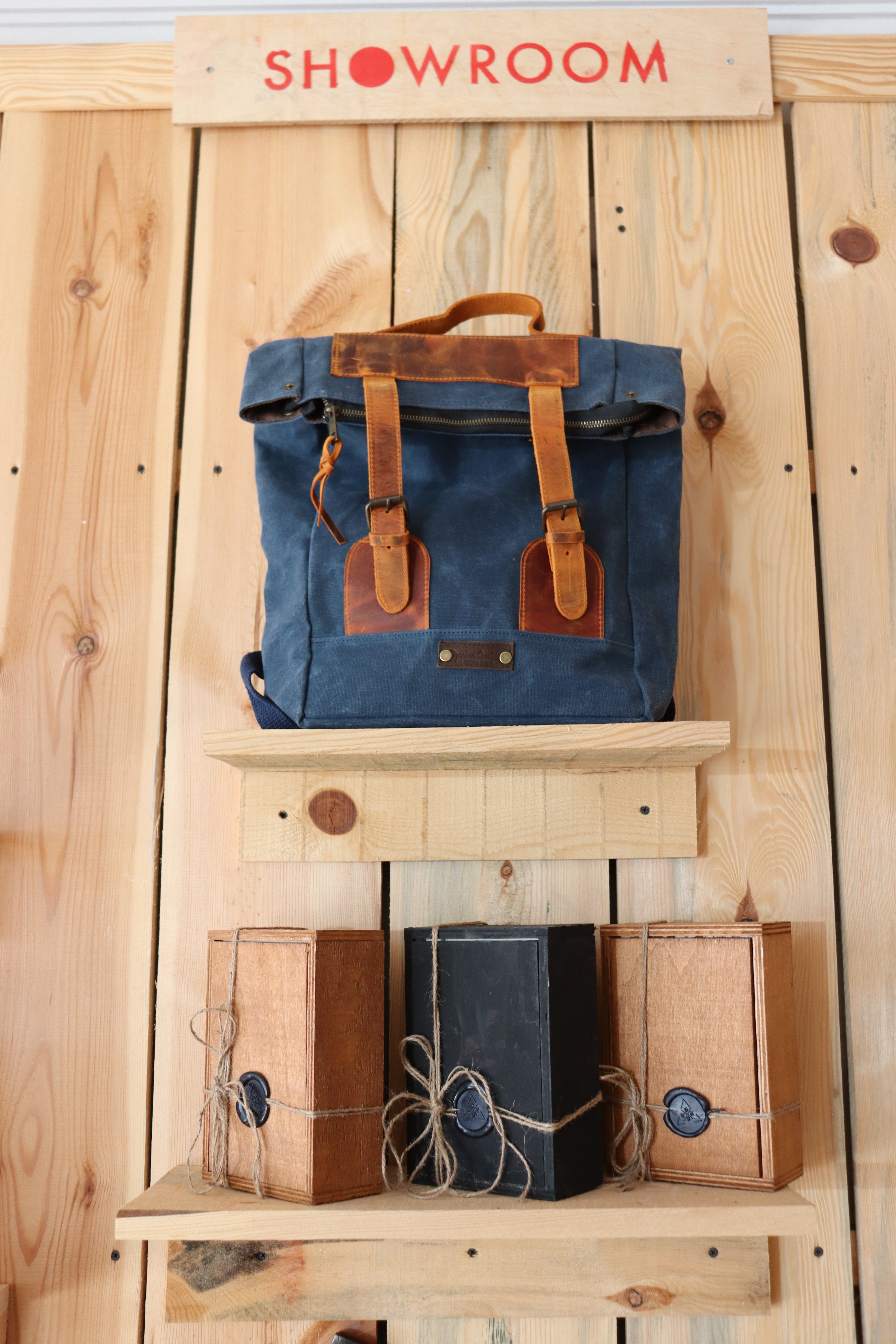 Lacivert Kanvas Deri Tokalı Sırt Çantası – Retro Stil